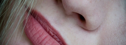 Нашумевший водостойкий карандаш для губ Gosh Velvet Touch Lipliner Waterproof 001 nougat crisp