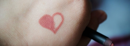 Нашумевший водостойкий карандаш для губ Gosh Velvet Touch Lipliner Waterproof 001 nougat crisp