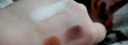 Avon True Color Eyeshadow Quad в оттенке Warm Sunrise