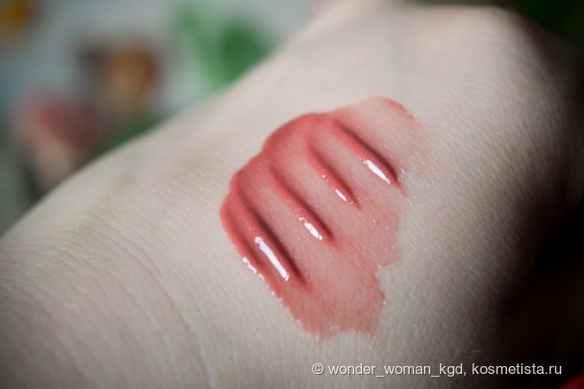 Восстанавливающий бальзам для губ с экстрактом черешни Eva Mosaic lip Balm в оттенке 01