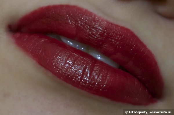 Помада-мусс Royal Nature Paint Mousse Lip Lacquer in PW590 True Blood