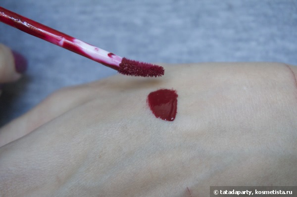 Помада-мусс Royal Nature Paint Mousse Lip Lacquer in PW590 True Blood
