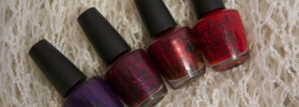 Gwen Stefani for OPI Mini Holiday Stars: What's Your Point-settia? / HR F09, Red Fingers&Mistletoes / HL 815, Kiss Me - or Elf! / HR F02,  I Carol About You /HR F03