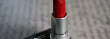 Матовая помада Mac Matte Lipstick Rouge A Levres Russian RED