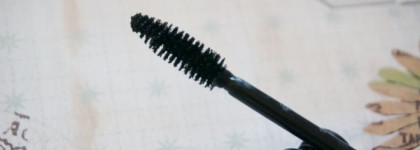Тушь с двойным дозатором MAC Haute & Naughty Too Black Lash Mascara Double Benefice Noir Intense
