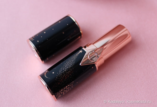 Звездная ночь от Charlotte Tilbury. Помада в оттенке JK Magic