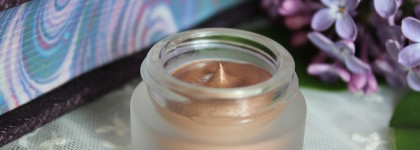 Нежнейшие тени от Charlotte Tilbury Eyes to Mesmerise в оттенке Jean