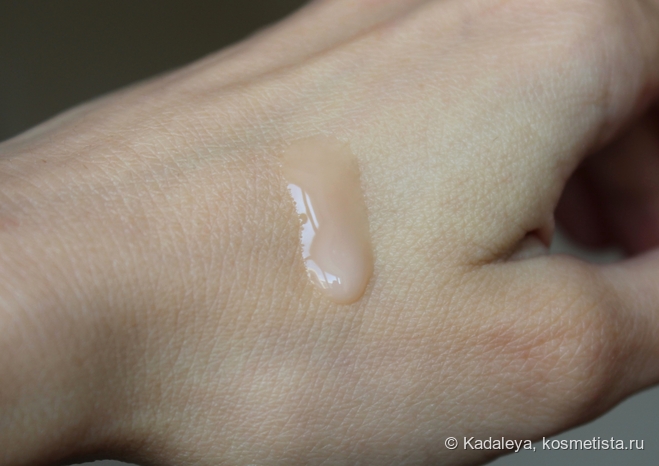 Подсвечивающая линейка для лица от Sesderma C-Vit с витамином С. Липосомальная сыворотка, крем-контур вокруг глаз и увлажняющий крем для лица