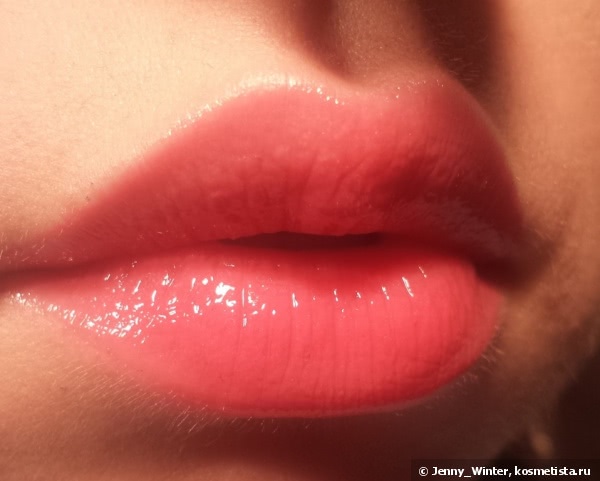 Блеск для губ Chanel Rouge Allure Gloss Colour And Shine Lipgloss In One Click #16 Extase