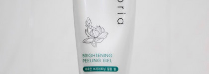 Любимый пилинг-скатка Tony Moly Floria Brightening peeling gel