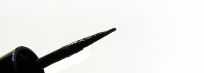 Чернее черного Подводка Make Up For Ever Ink Liner Matte Liquid Eyeliner №1 Matte Black
