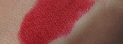 Королева красных помад MAC Matte Lipstick Ruby Woo