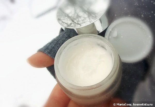 Naomi Moisturizing Day Cream with Dead Sea minerals for normal and oily skin