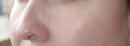 Восстанавливающий тональный флюид Soft Fluid Foundation SPF20 La Mer в оттенке 120 Ivory