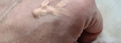 № 1 de chanel Восстанавливающий тональный флюид в оттенке b10