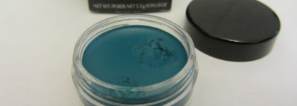 Немного зелени с подводкой Inglot AMC Eyeliner Gel #87