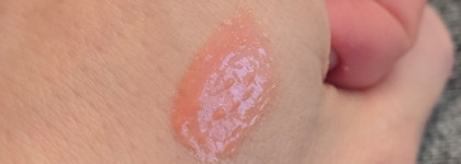 Kiko Milano 3d hydra lipgloss 03 Pearly apricot – итальянское недоумение