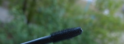 Max Factor False Lash Effect #Black VS Estee Lauder Sumptuous Extreme #01 Extreme Black
