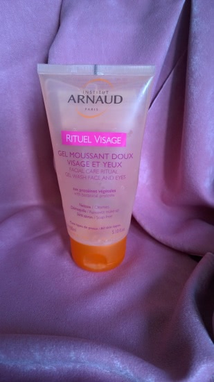 Сравнение умывалок от Arnaud, La Roche-Posay и Clarins. Что? Когда? Зачем?