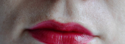 Леденцовый рубин Kiko Ultra Glossy Stylo lipstick Spf15 809 "Ruby Red"