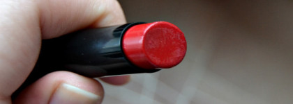 Леденцовый рубин Kiko Ultra Glossy Stylo lipstick Spf15 809 "Ruby Red"