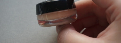 Два новичка от NYX в моей коллекции - NYX Prismatic Eyeshadow - Golden Peach, NYX Dark Circle concealer - Fair