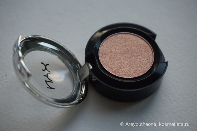 Два новичка от NYX в моей коллекции - NYX Prismatic Eyeshadow - Golden Peach, NYX Dark Circle concealer - Fair