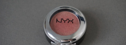 Два новичка от NYX в моей коллекции - NYX Prismatic Eyeshadow - Golden Peach, NYX Dark Circle concealer - Fair