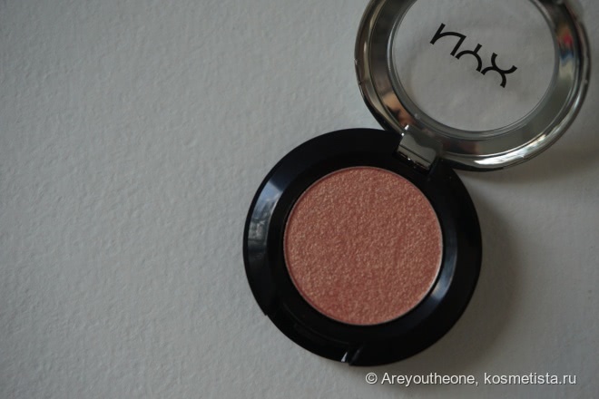 Два новичка от NYX в моей коллекции - NYX Prismatic Eyeshadow - Golden Peach, NYX Dark Circle concealer - Fair