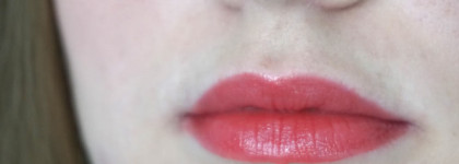 Клубничное желе - блеск для губ Maybelline Shine Lip Gloss 130 Gleaming Grenadine