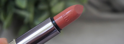 Urban Decay Vice Lipstick, оттенок Carnal. Для тех, кто ищет "теплый яркий" нюд