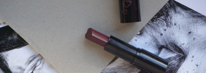 Помада Essence 03 P.s. we love berry из коллекции We Are... Fabulous