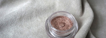 Hourglass Scattered Light Glitter Eyeshadow in Smoke - сравнения с подобными, особенности формулы