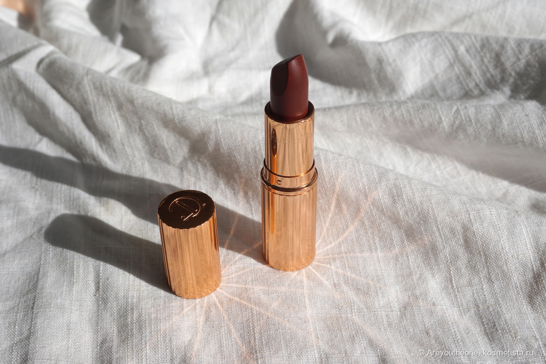 Charlotte Tilbury Matte Revolution Lipstick In So 90s Birkin Brown