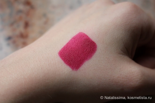 Восхитительная бордово-малиновая IsaDora Twist-Up Matt Lips Satin Soft Peel 65 Ruby Gem