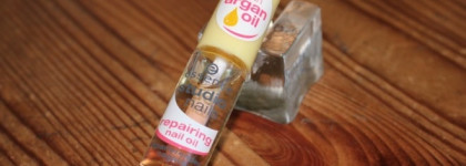 Палочка-выручалочка для кутикулы Essence studio nails repairing nail oil