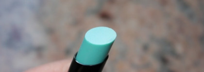 Необычный увлажняющий блеск Kiko Ultra Glossy Stylo 820