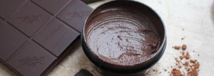 Мятно -шоколадное разочарование для лица: свежая маска Lush Cupcake