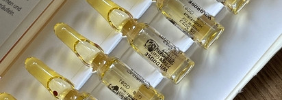 Богатый составом разглаживающий концентрат в ампулах Weleda Wildrose 7-Day Smoothing Ampoules