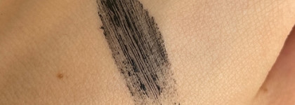 Сколько декоративной косметики необходимо на морском отдыхе?