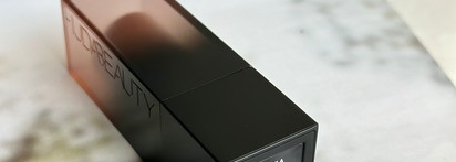 Комфортная Huda Beauty Power Bullet Cream Glow Hydrating Lipstick «Bossy Brown Hustla»