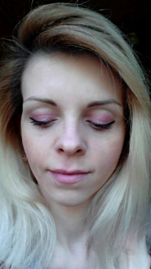 Тени Essence Metal Glam Eyeshadow в оттенках 03 и 08