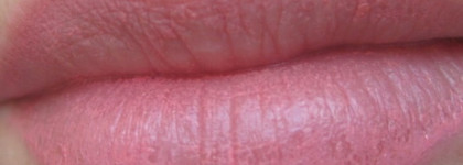 Essence Xxxl Longlasting Lipgloss (Matt Effect) 05 Velvet Rose, или «моя» капризная вельветовая роза