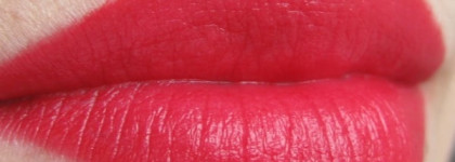 Помадная красота Rimmel Lasting Finish Lipstick в оттенках 170 Alarm, 120 Cutting Edge, 080 One of a Kind