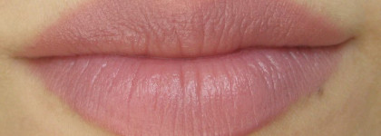 Всесезонный нюд Essence Longlasting Lipstick № 03 Come Naturally из весенней коллекции 2015 I Love Nude