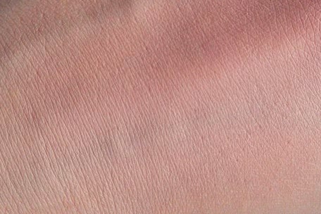 Пост о том, как я устала искать светлый консилер - Lumene Color Correcting Cream Meikkivoide With Arctic Lingonberry 6 in 1 (spf 20), оттенок Light
