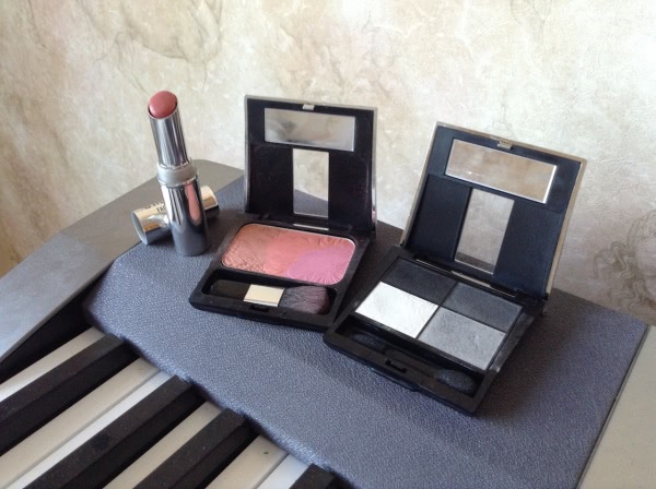 Помада, румяна и тени от Make Up Factory