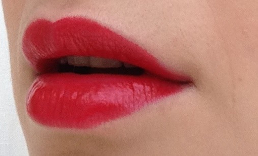 Помада-уход Lumene Wild Rose Lipstick SPF 15, в оттенке 68 Spring Time