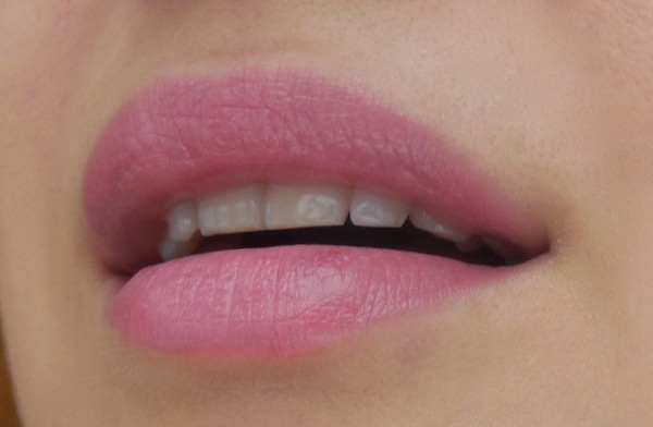 Pupa Milano Miss Pupa Ultra Brilliant Lipstik оттенок 102 – Candy Nude