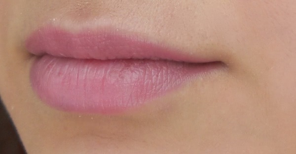 Pupa Milano Miss Pupa Ultra Brilliant Lipstik оттенок 102 – Candy Nude